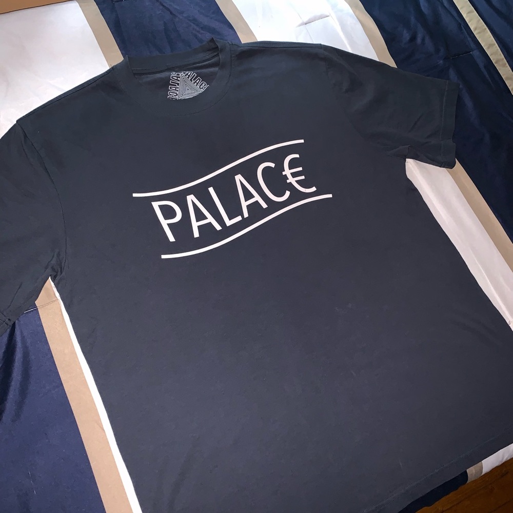 Palace Euro tshirt